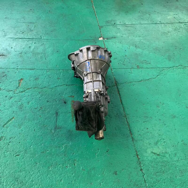 Isuzu 4JB1T 2WD 4WD gearbox reference view 3
